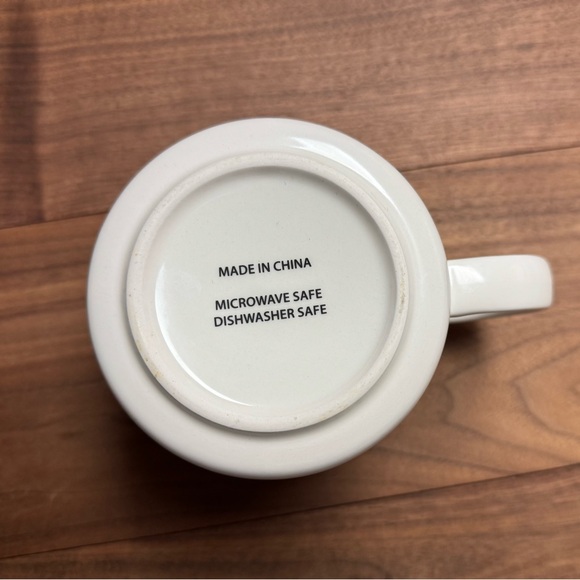 BEWARE THE MAMA BEAR CERAMIC 16OZ MUG GOOD CONDITION USED - Picture 3 of 9